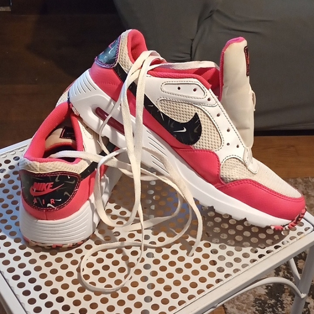 Nike air max 90s barely worn
